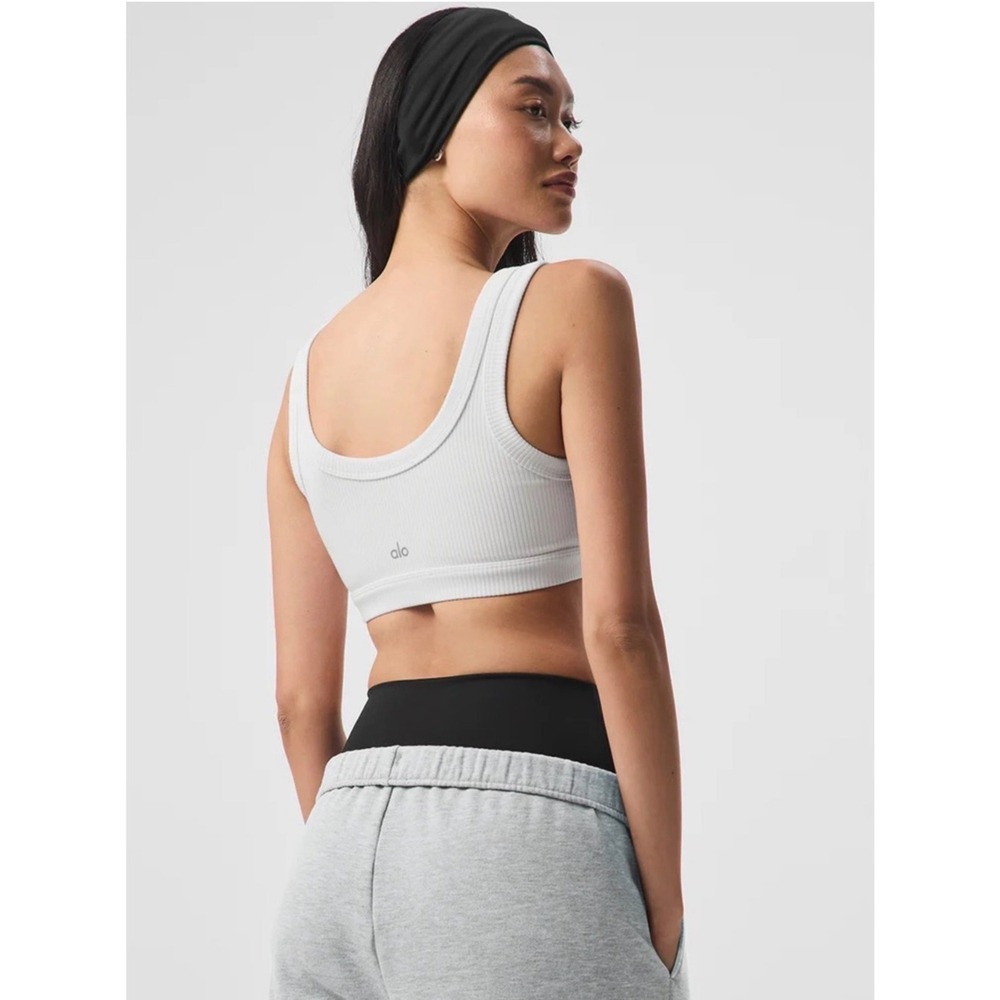Alo Yoga Wellness Bra White Ribbed Scoop Neck Sports Bra Size M - Picture 6 of 12